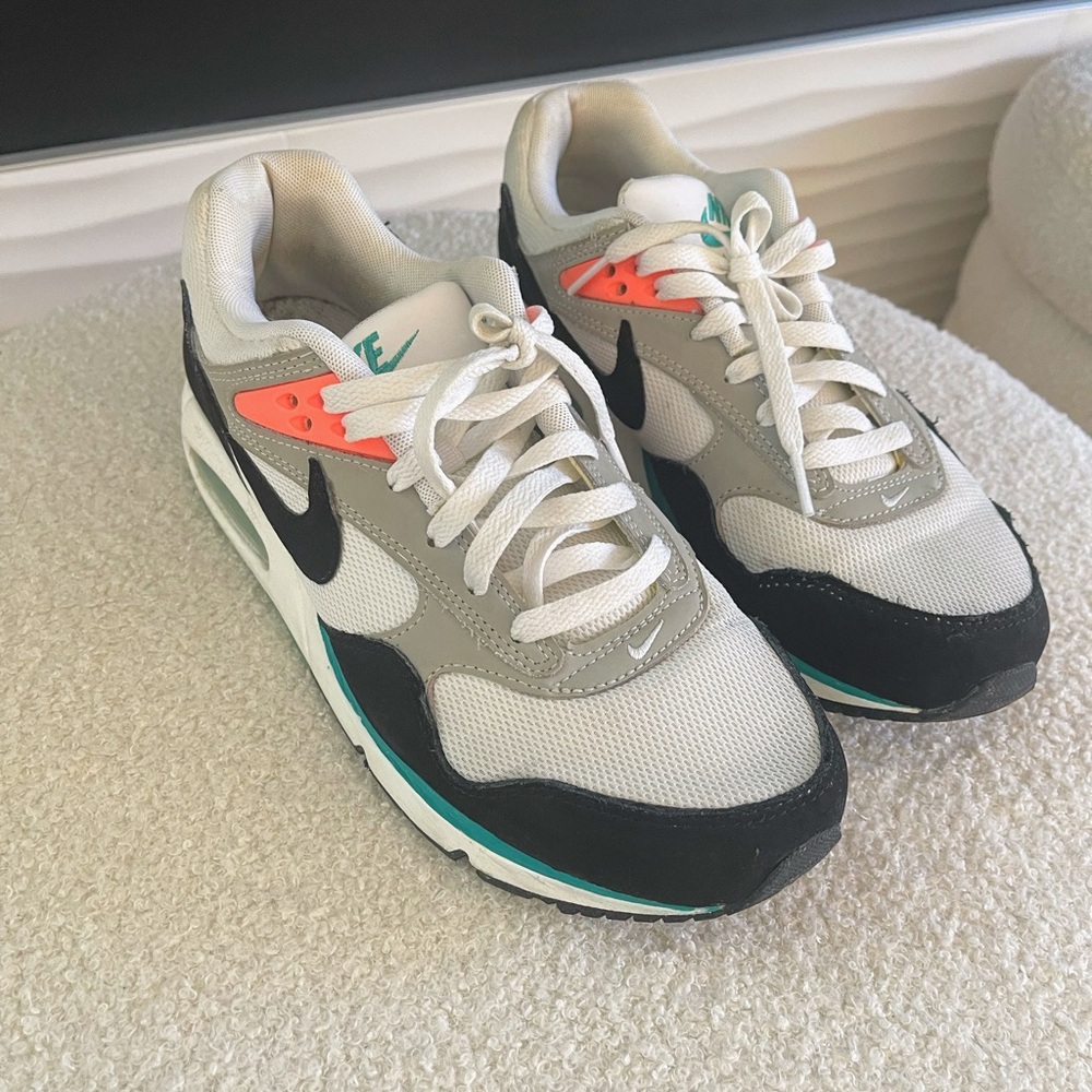 Nike Air Max Correlate Sneakers